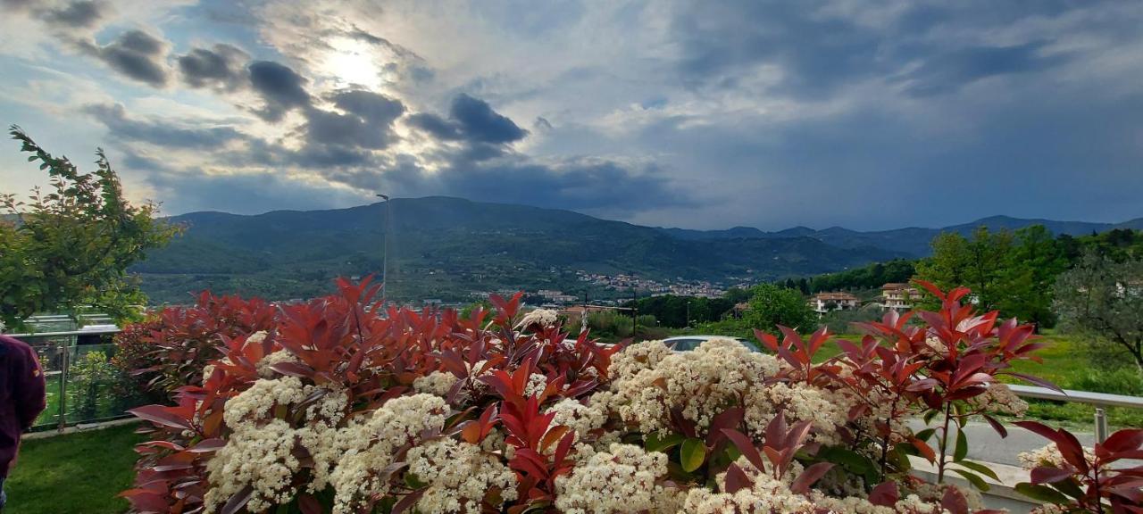 L'Angolo Di Ari Vaiano  المظهر الخارجي الصورة